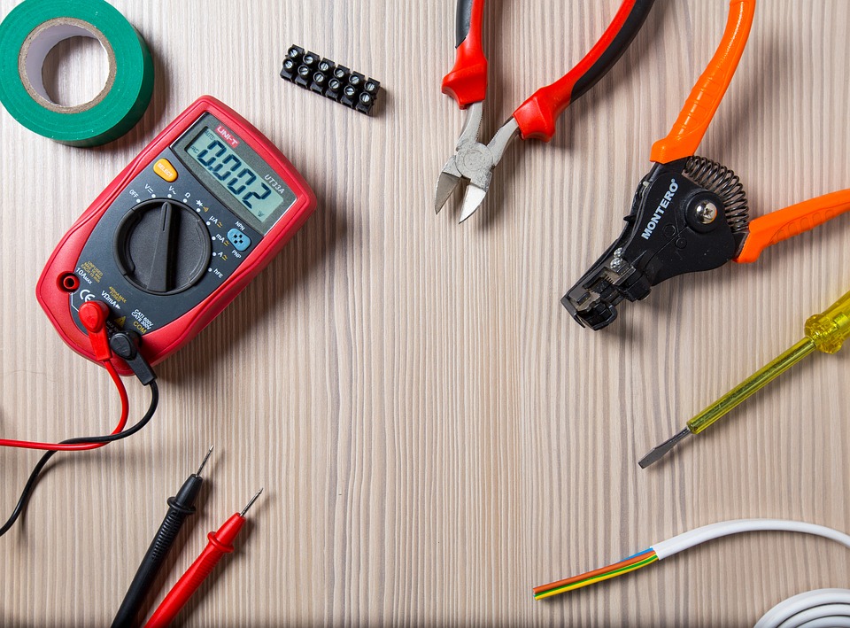 electrician courses, self employed electrician, electrician career