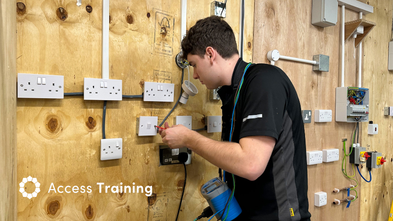How to Become an Electrician without an Apprenticeship in the UK